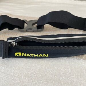 Nathan Black Running Belt